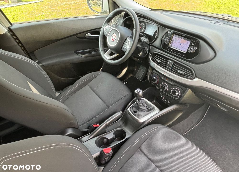 Fiat Tipo 1.4 T-Jet 16v Easy - 12