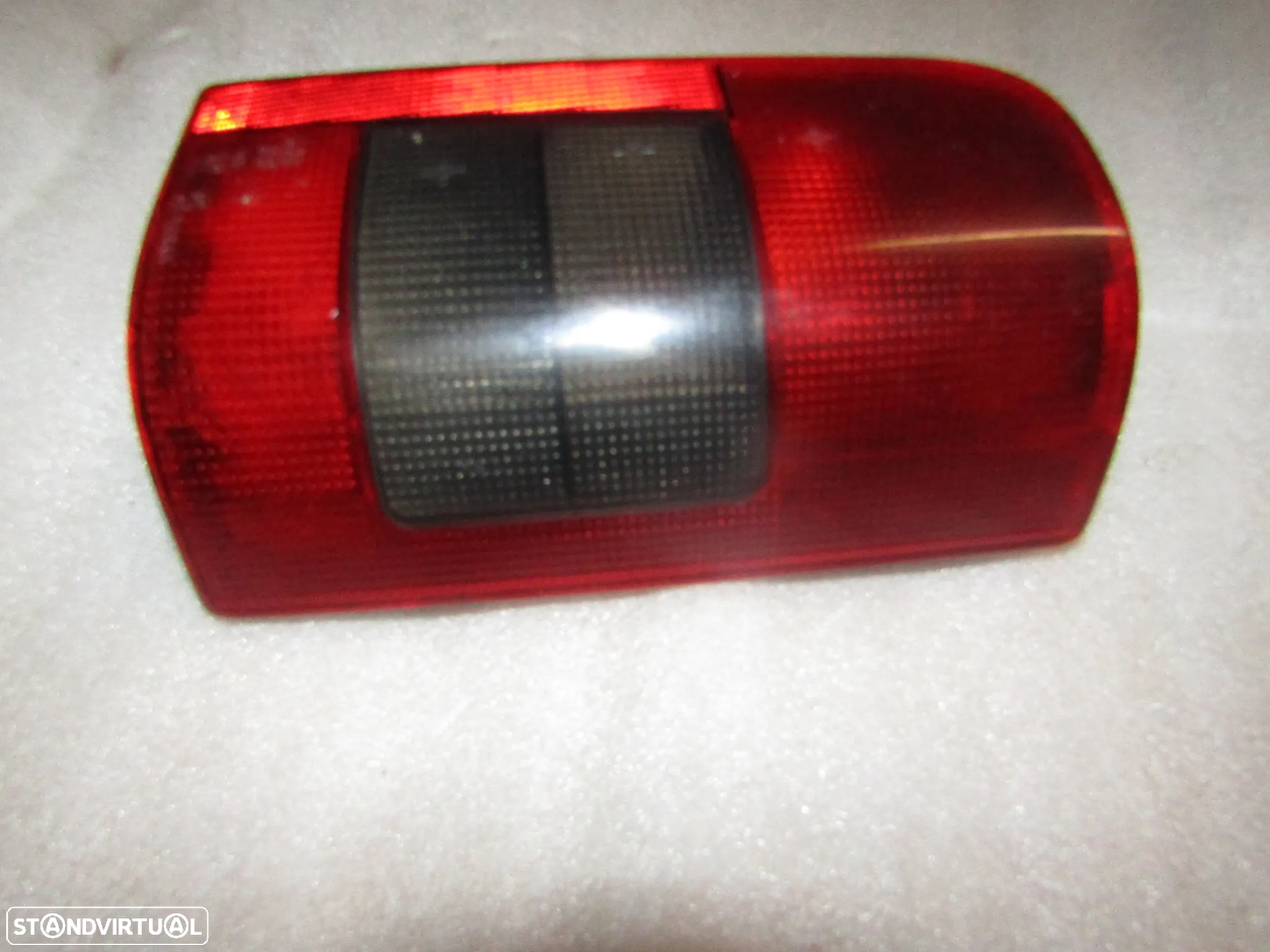 Farolim tras Citroen Berlingo /Peugeot Partner ano 1997 a 2001 lado direito - 7