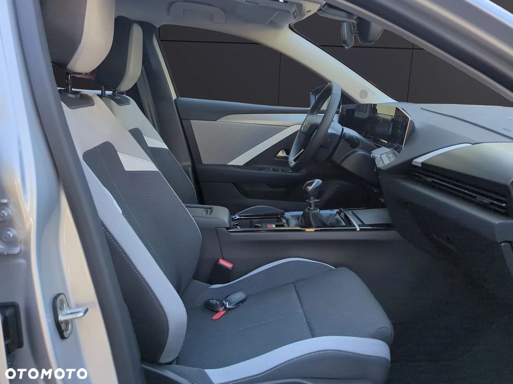 Opel Astra 1.2 T Elegance S&S - 17