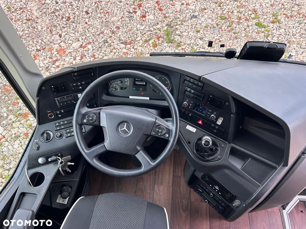 Mercedes-Benz Tourismo - 19