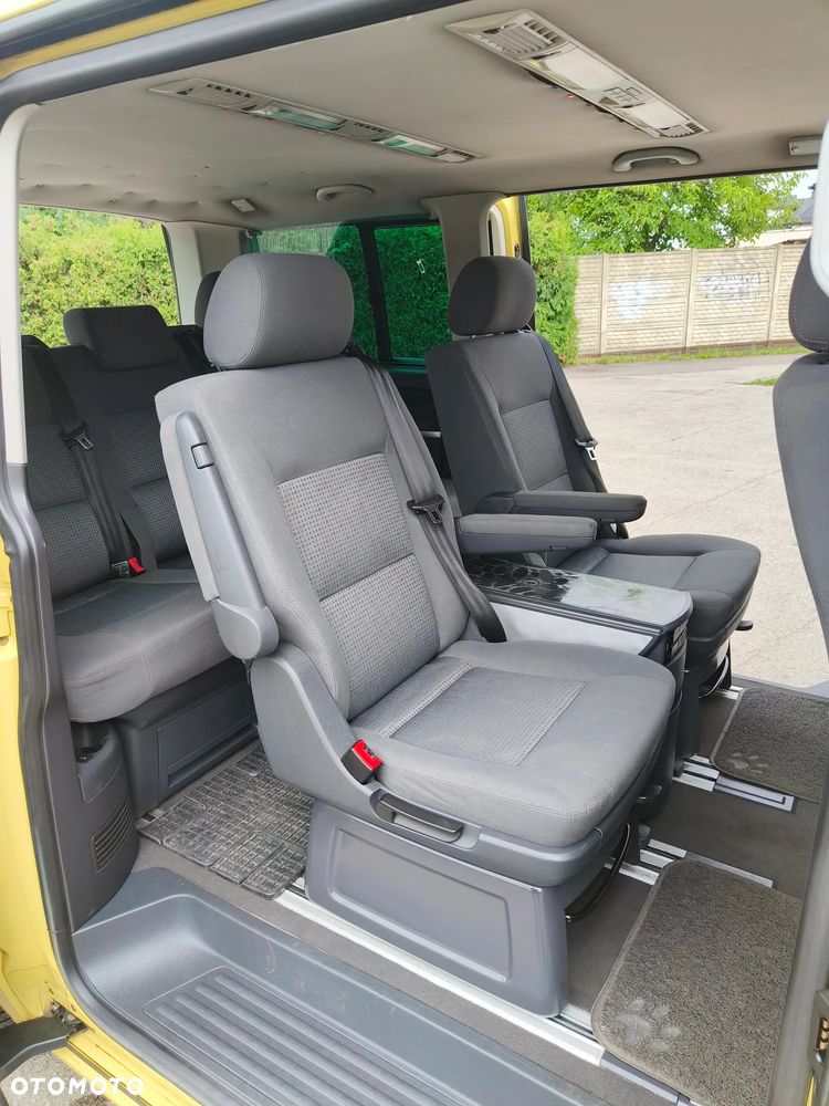 Volkswagen Multivan - 9