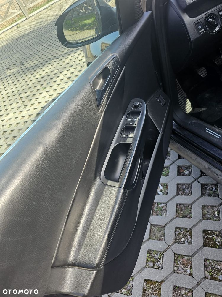 Volkswagen Passat 2.0 TDI Comfortline - 5