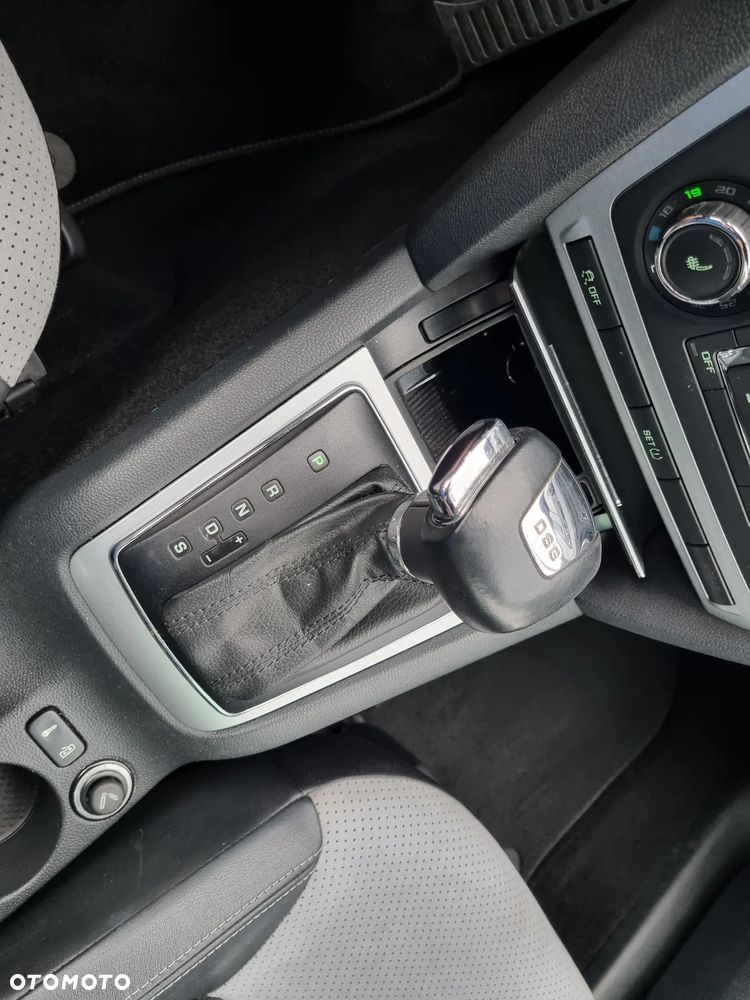 Skoda Octavia 2.0 TDI DPF RS DSG - 21