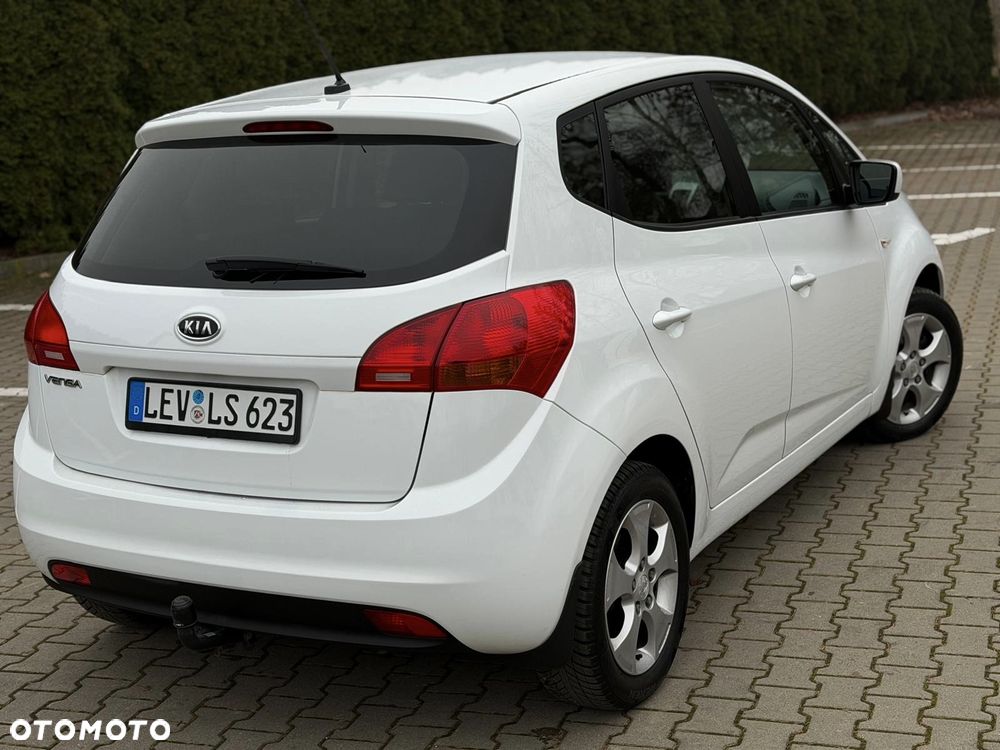 Kia Venga - 26