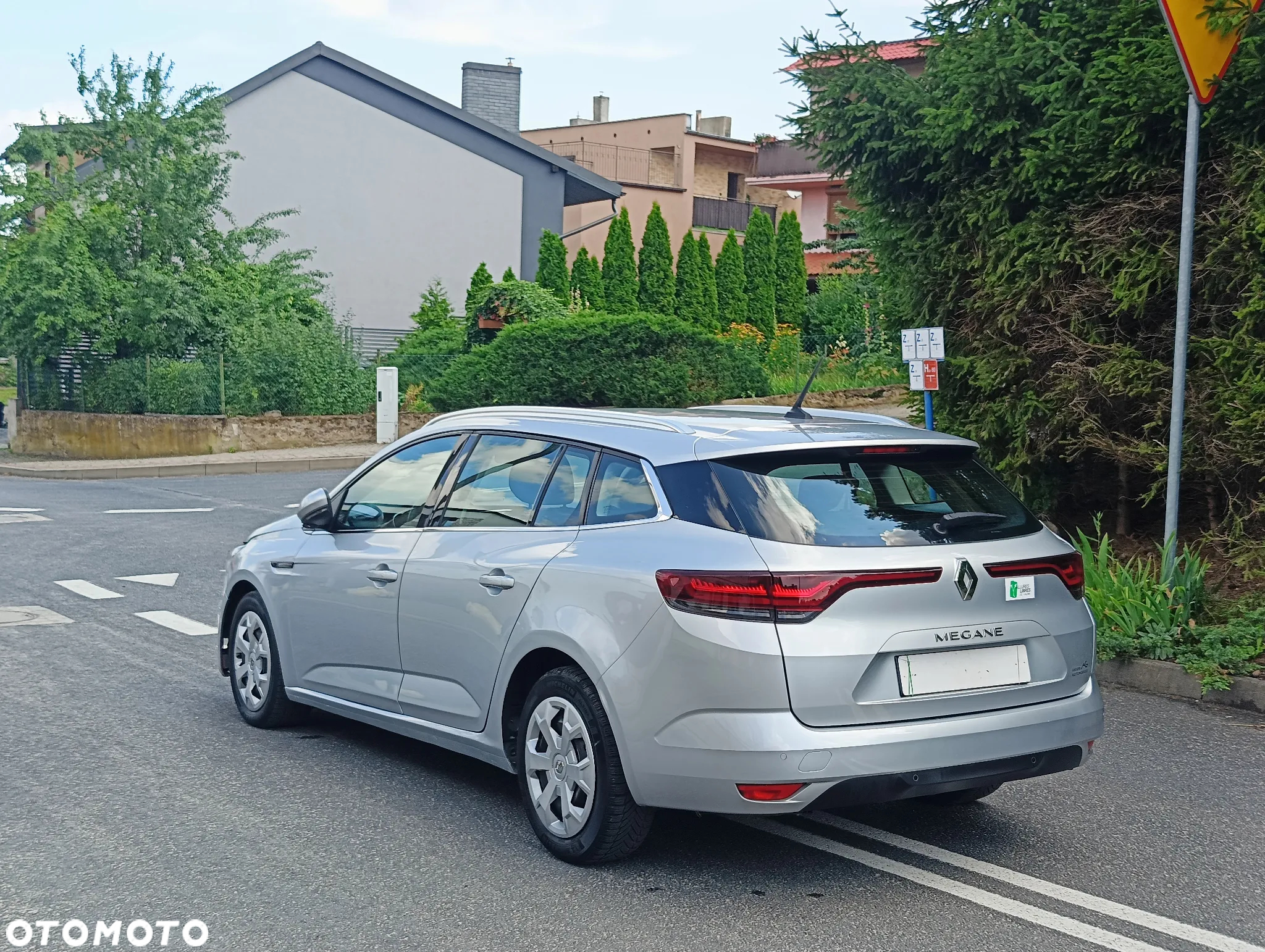 Renault Megane 1.5 Blue dCi Limited - 3