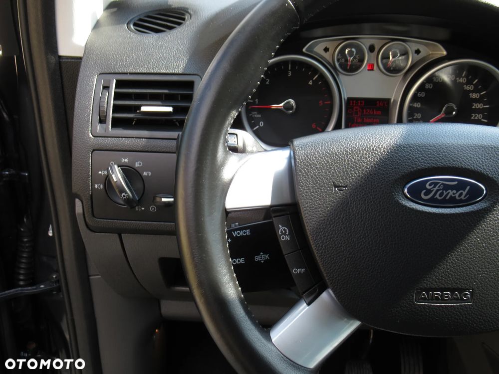 Ford Kuga 2.0 TDCi 2x4 Titanium - 27