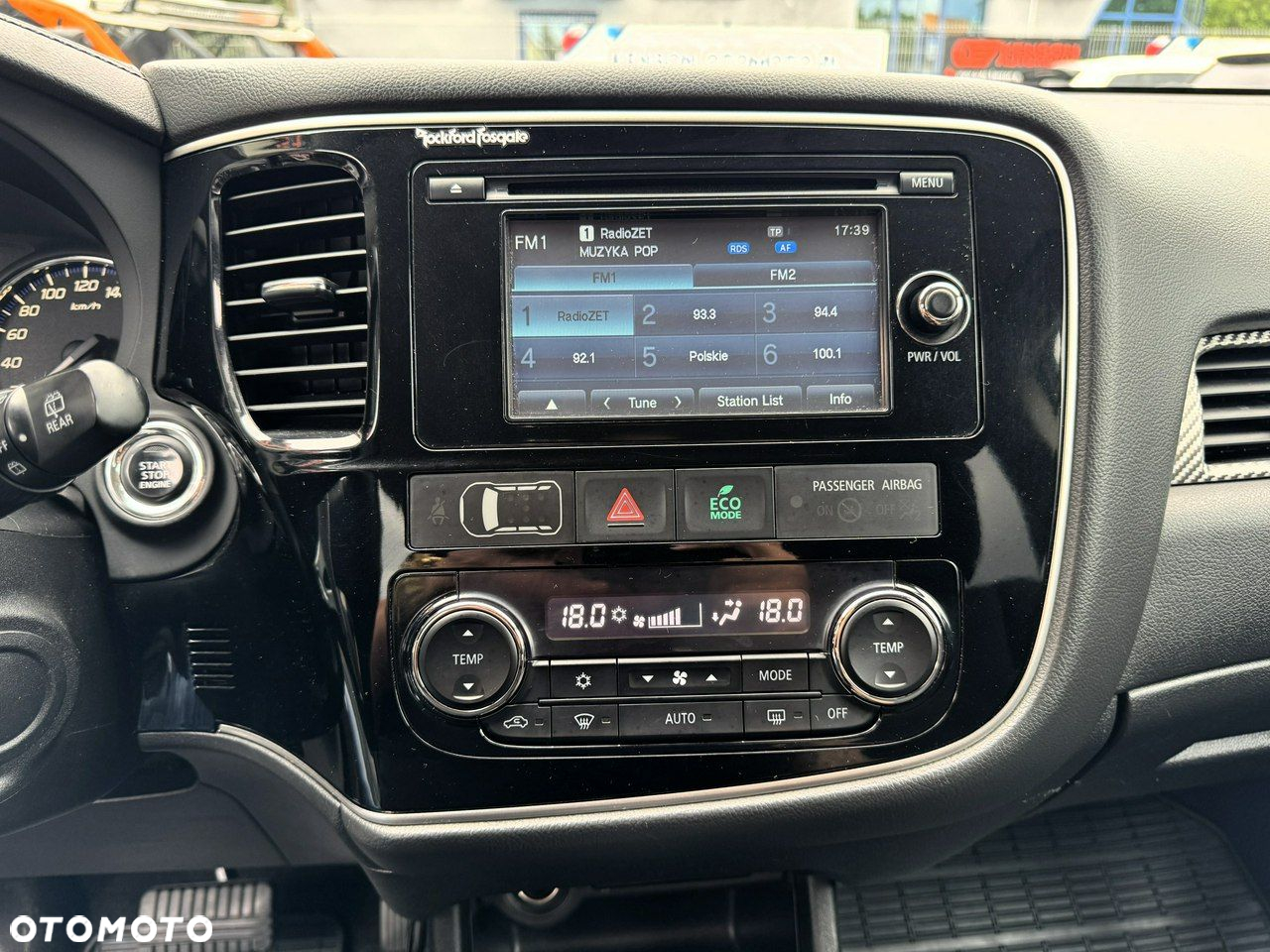 Mitsubishi Outlander 2.0 Intense + 4WD CVT - 21