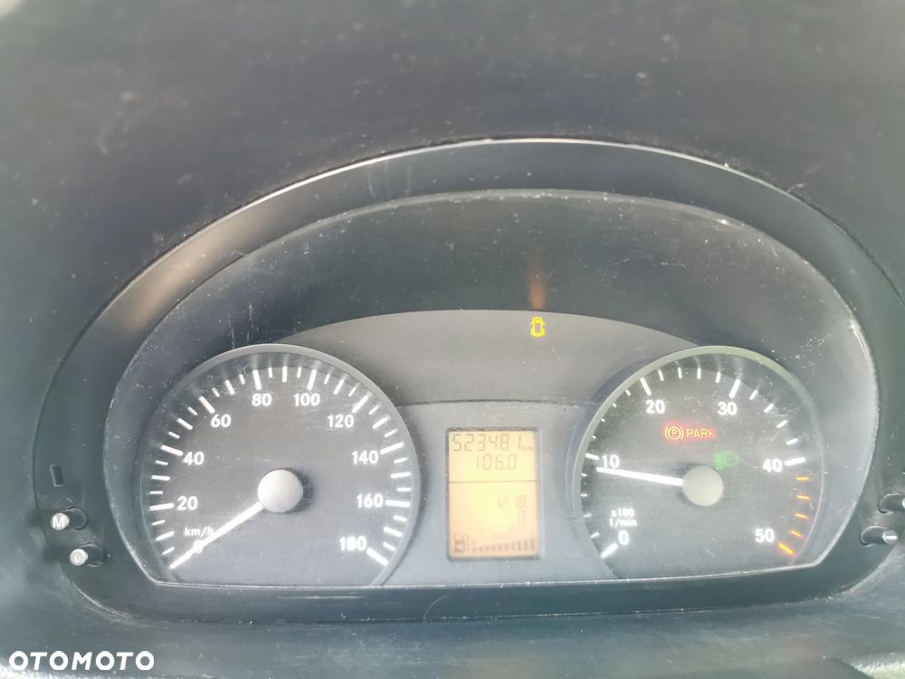 Mercedes-Benz Sprinter - 23