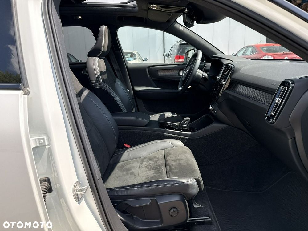 Volvo XC 40 T3 R-Design - 21