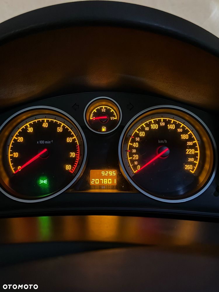 Opel Astra 2.0 Turbo Sport - 17