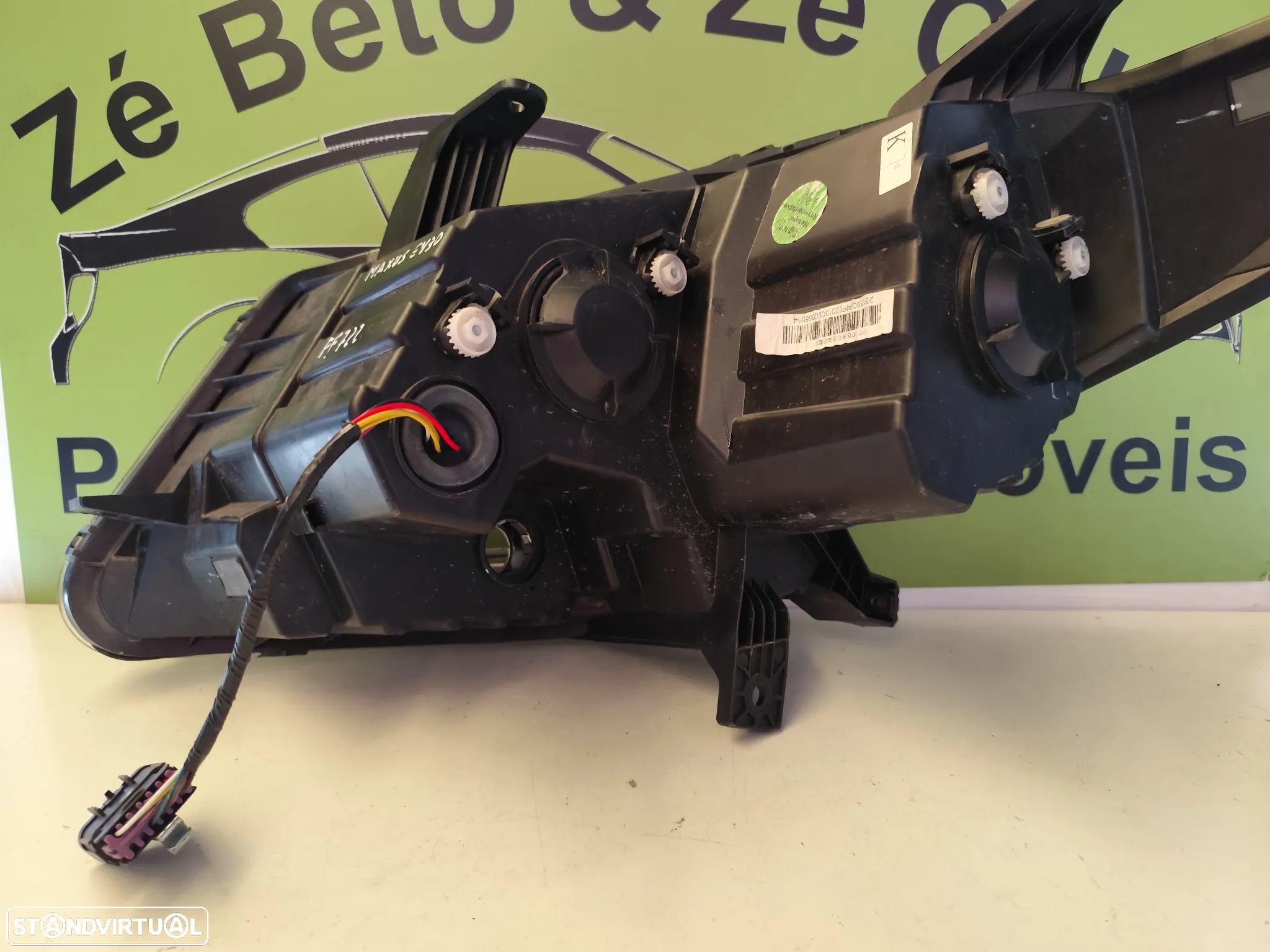 MAXUS EV30 FAROL DIREITO - FF722 - 5