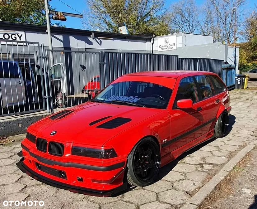 BMW Seria 3 330i Touring - 2