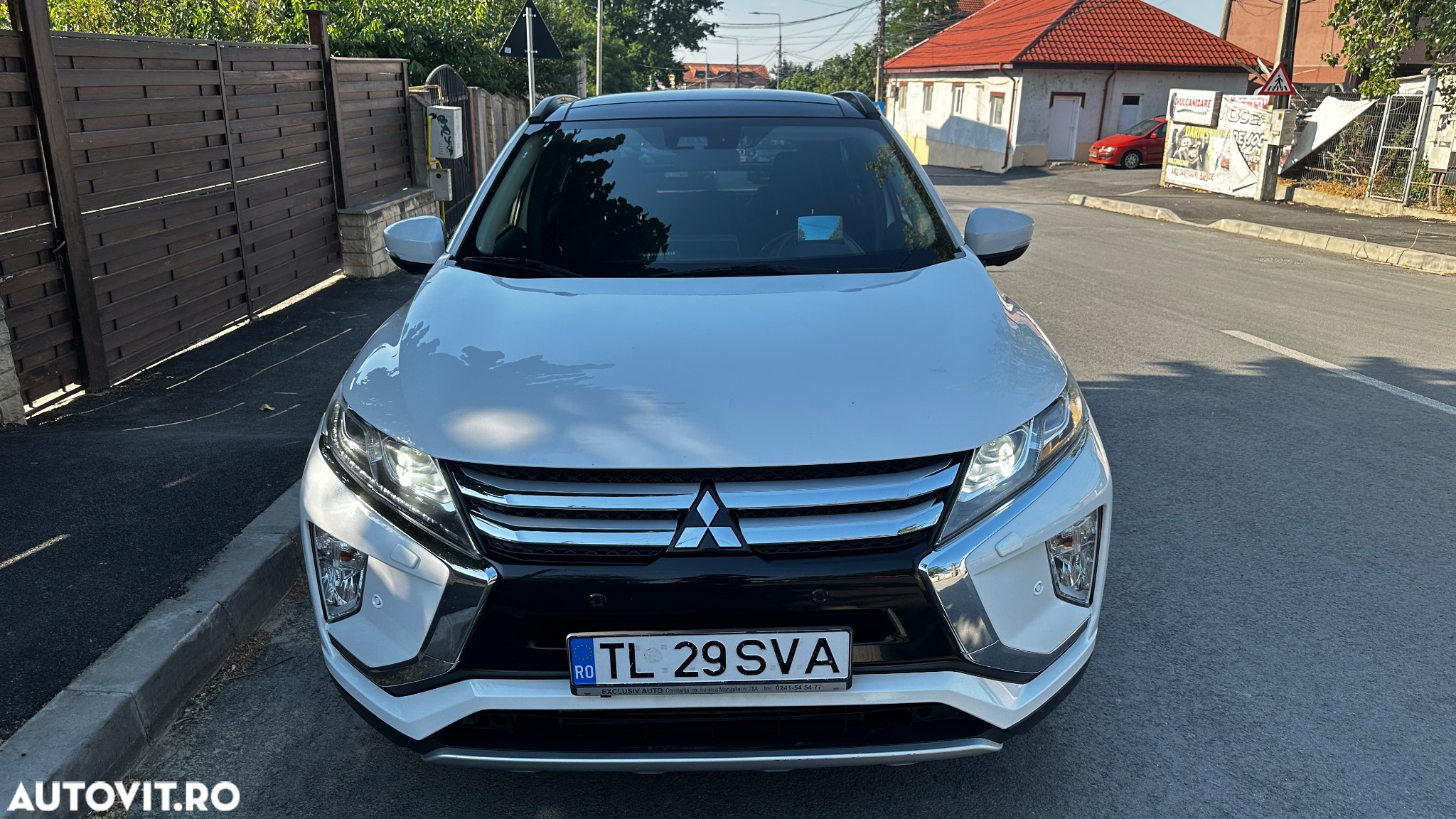 Mitsubishi Eclipse-Cross 1.5-litre 16-valve DOHC MIVEC 4X4 Invite+ Aut. - 2