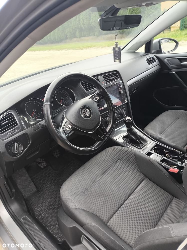 Volkswagen Golf 1.0 TSI BMT Comfortline - 28