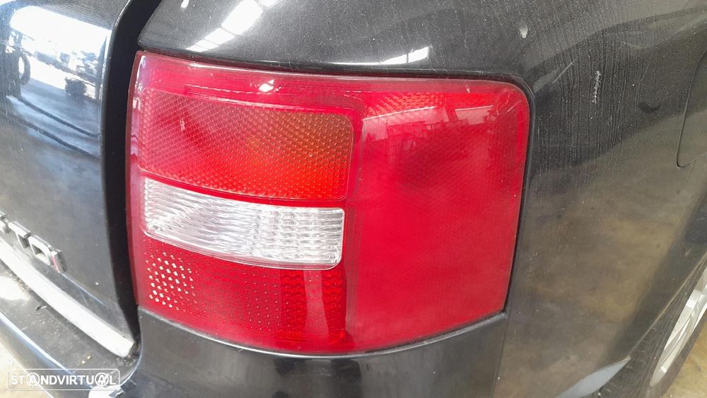 Farolim direito AUDI A6 Avant (4B5, C5) - 2