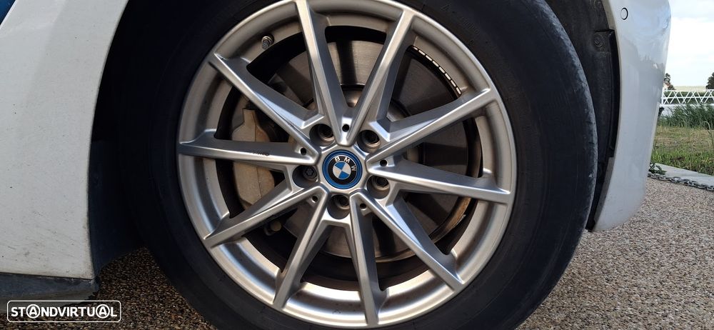 BMW i4 eDrive40 - 13