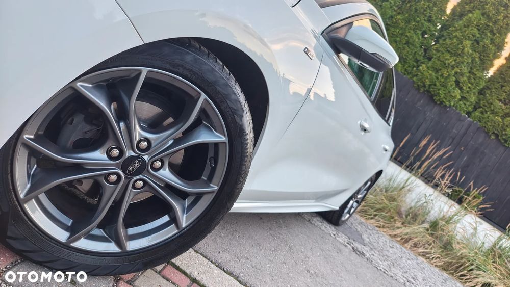 Ford Focus 1.0 EcoBoost STart-Stopp-System ST-LINE X - 12