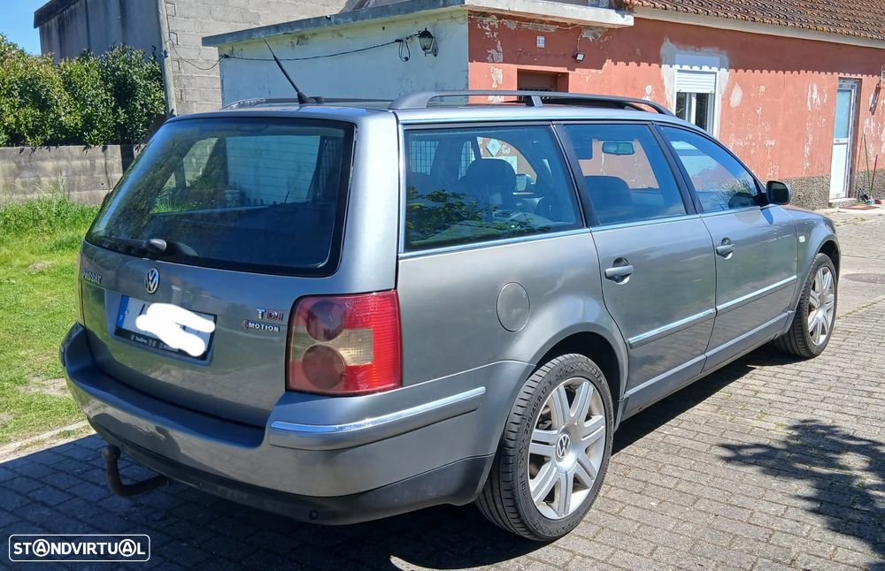 VW Passat Variant 1.9 TDi Highline 4M - 6