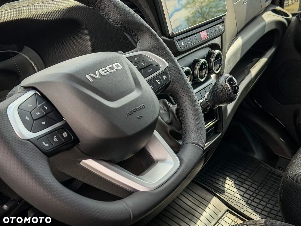 Iveco 35S18H V 3.0 Diesel 180 KM MT6 Furgon L4H2 - 23