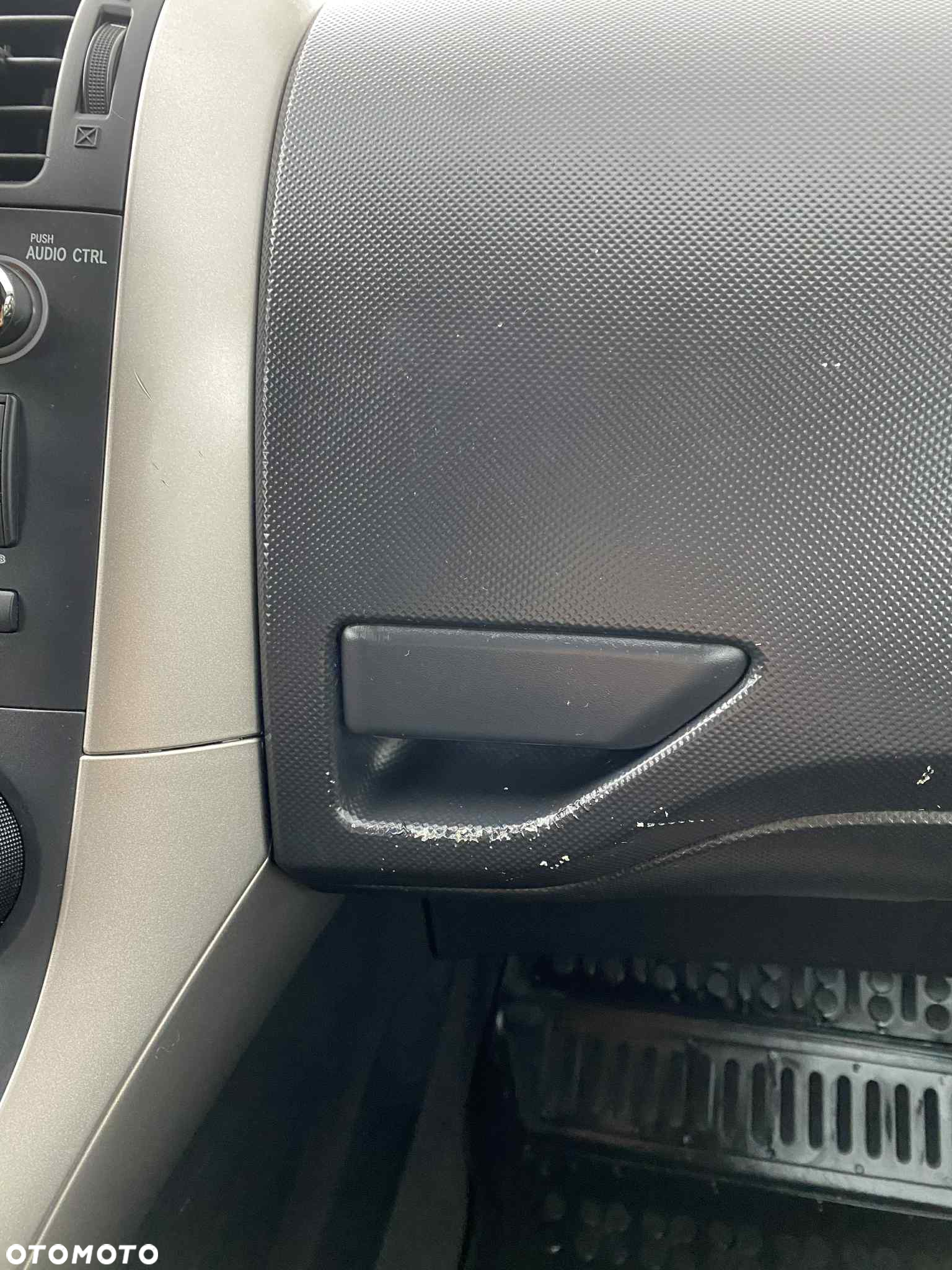 Toyota Auris - 12