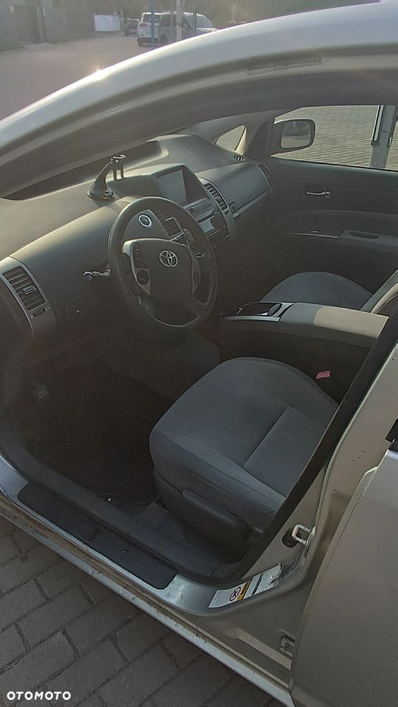 Toyota Prius 1.5 VVT-i Sol - 10