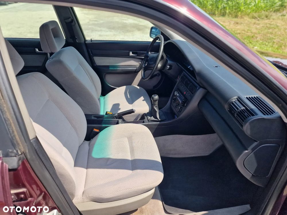 Audi 100 2.3 E - 26