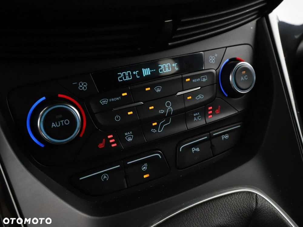 Ford Kuga 1.5 EcoBoost 2x4 ST-Line - 28