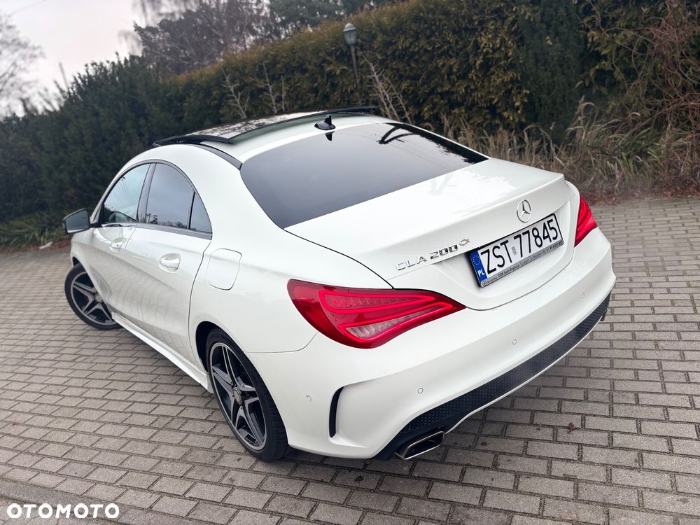 Mercedes-Benz CLA 200 7G-DCT AMG Line - 15
