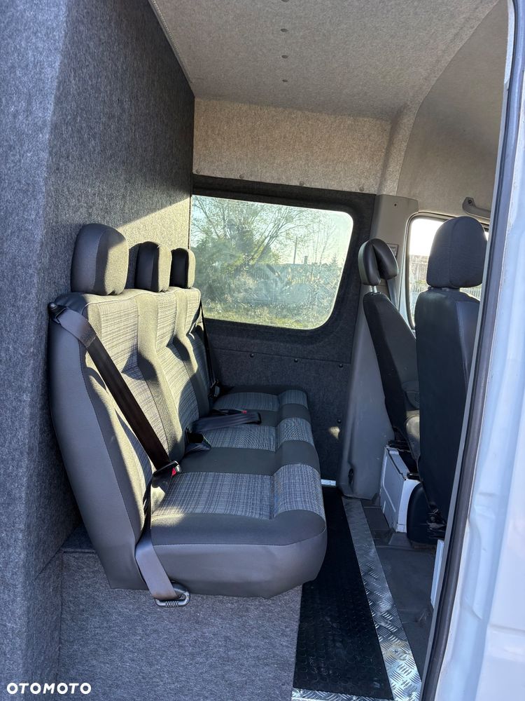 Mercedes-Benz Sprinter - 4