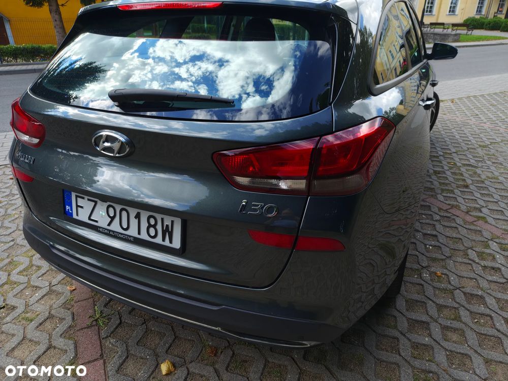 Hyundai i30 1.6 D Comfort DCT - 30