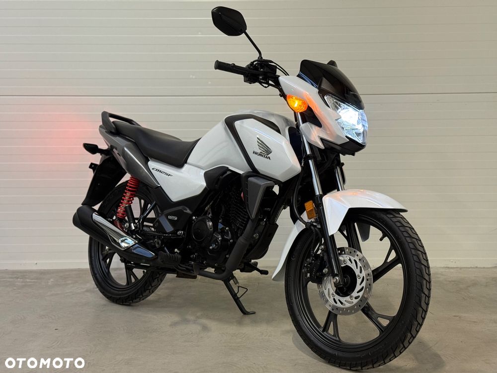 Honda CB - 1