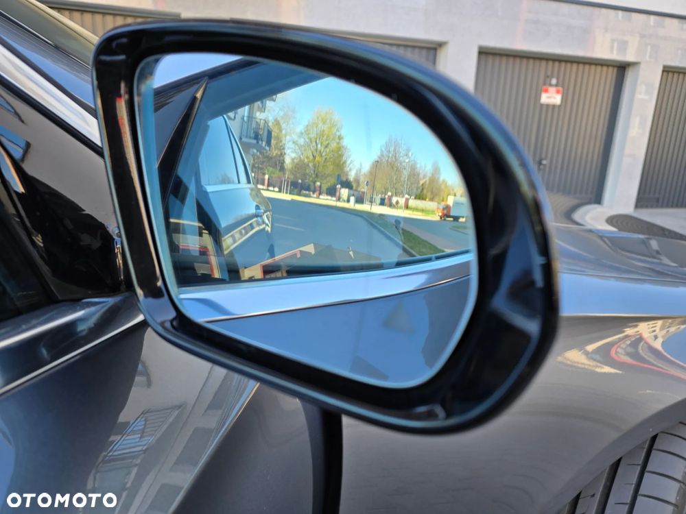 Mercedes-Benz Klasa E 220 d 4-Matic AMG - 28