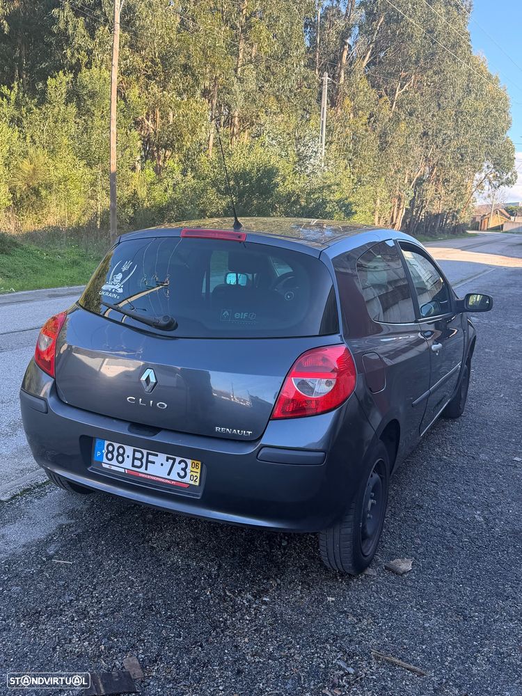 Renault Clio 1.2 16V Pack - 6