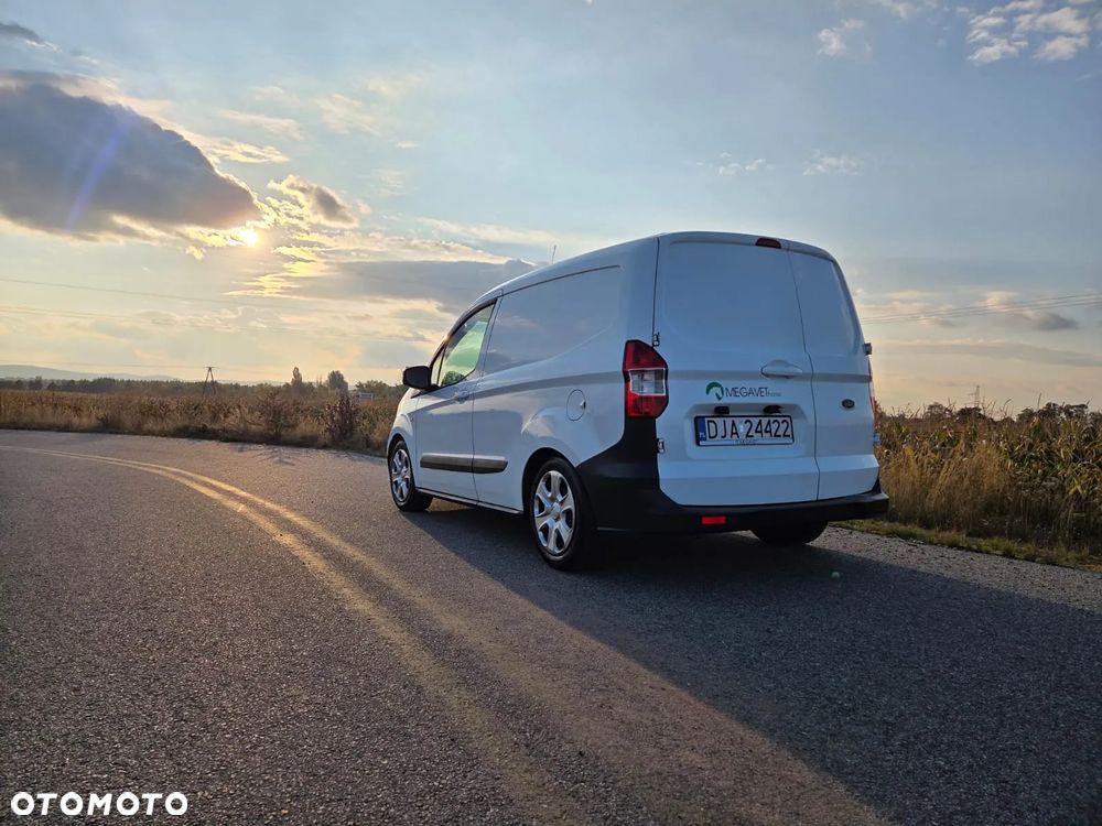 Ford Transit Courier - 3