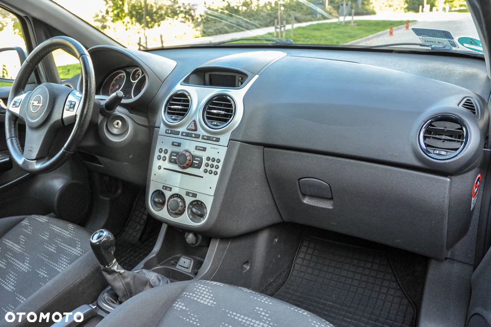 Opel Corsa - 10