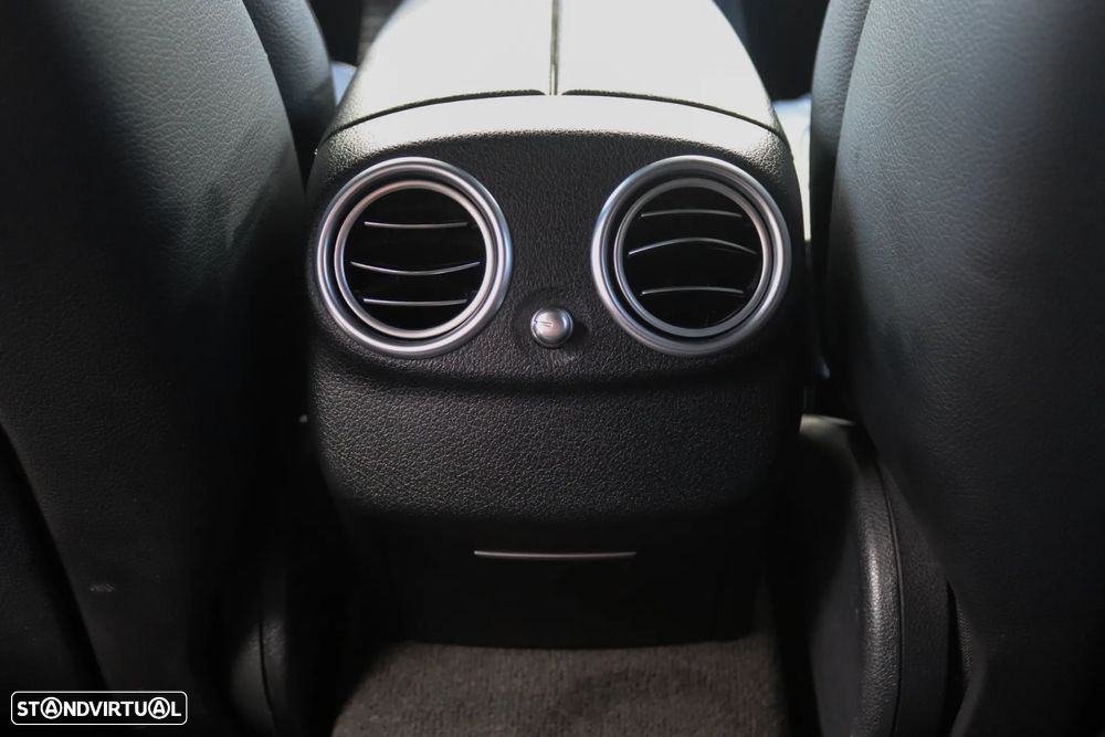 Mercedes-Benz E 220 d AMG Line 7L - 37