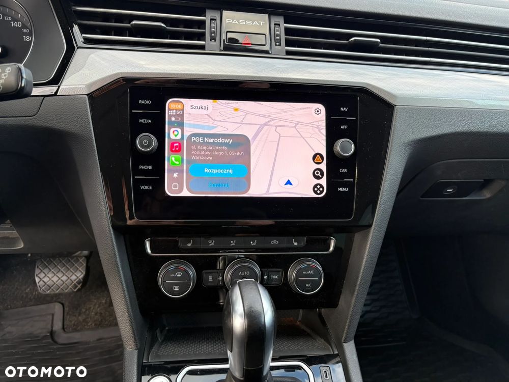 Volkswagen Passat - 16