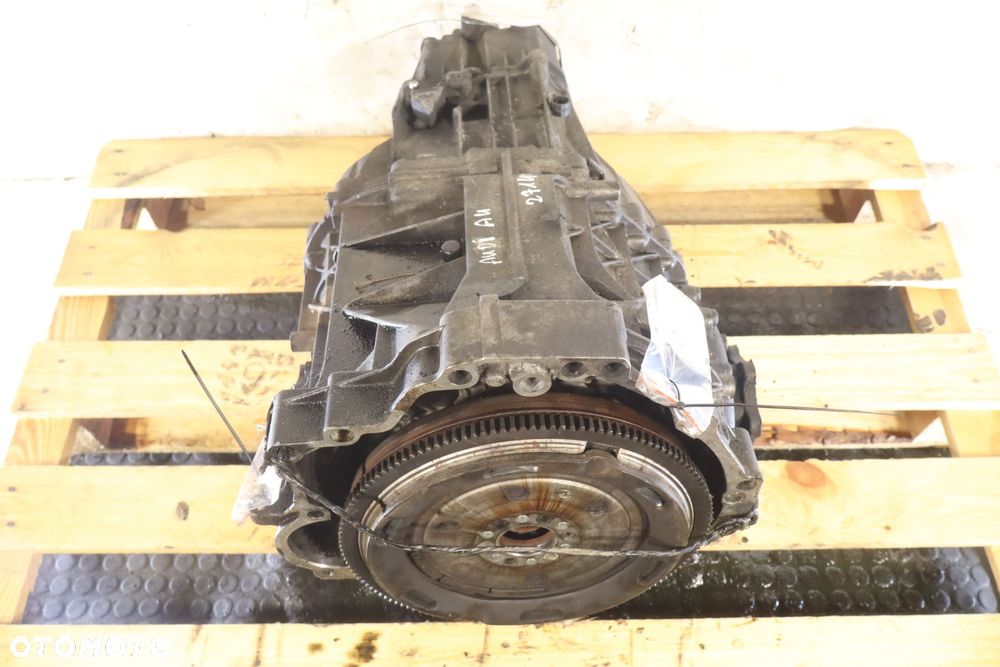 SKRZYNIA BIEGÓW AUTOMAT  AUDI A4 B7 2.0TDI TD0UTX3 - 5