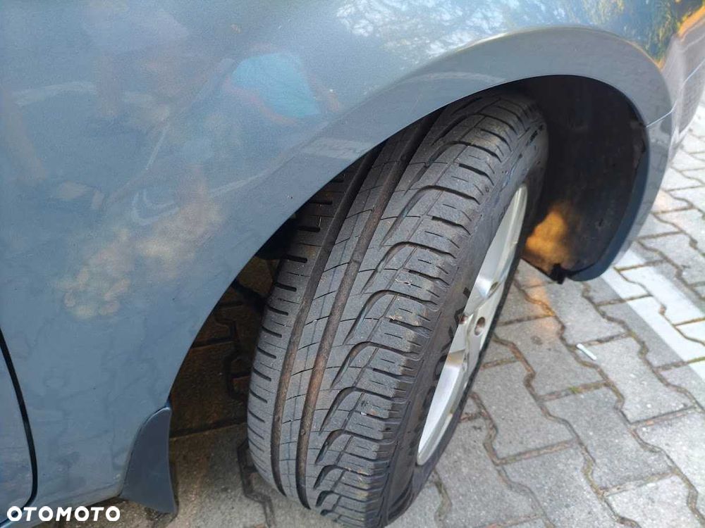 Kia Ceed - 8