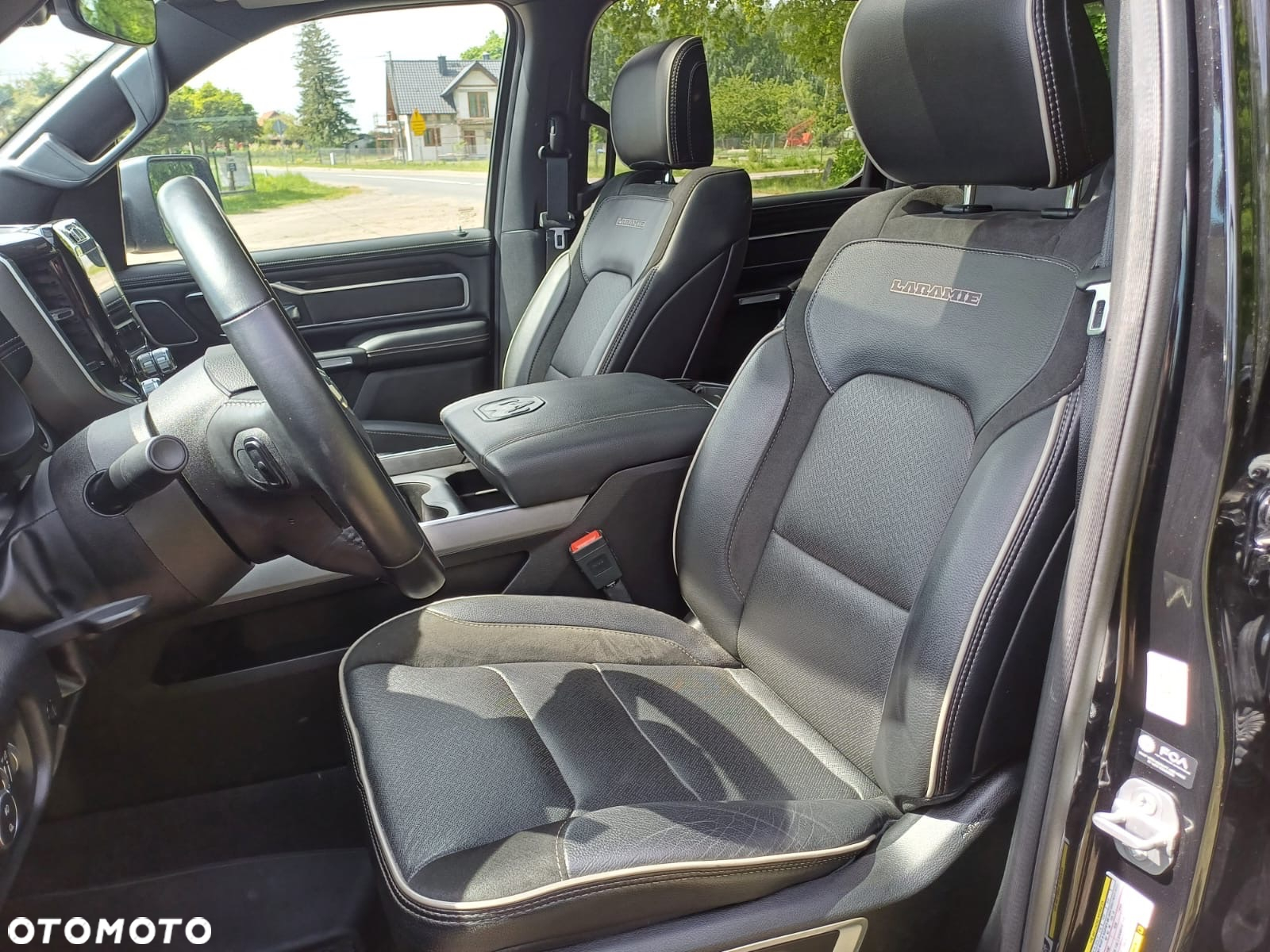 RAM 1500 Crew Cab Laramie - 18