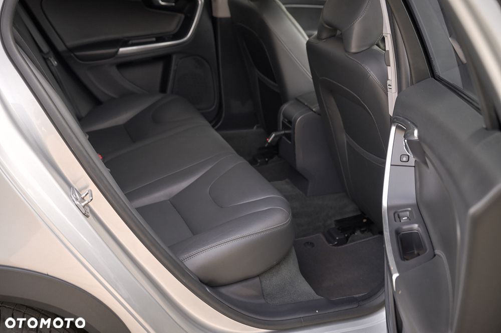 Volvo V60 D3 Geartronic Momentum - 22