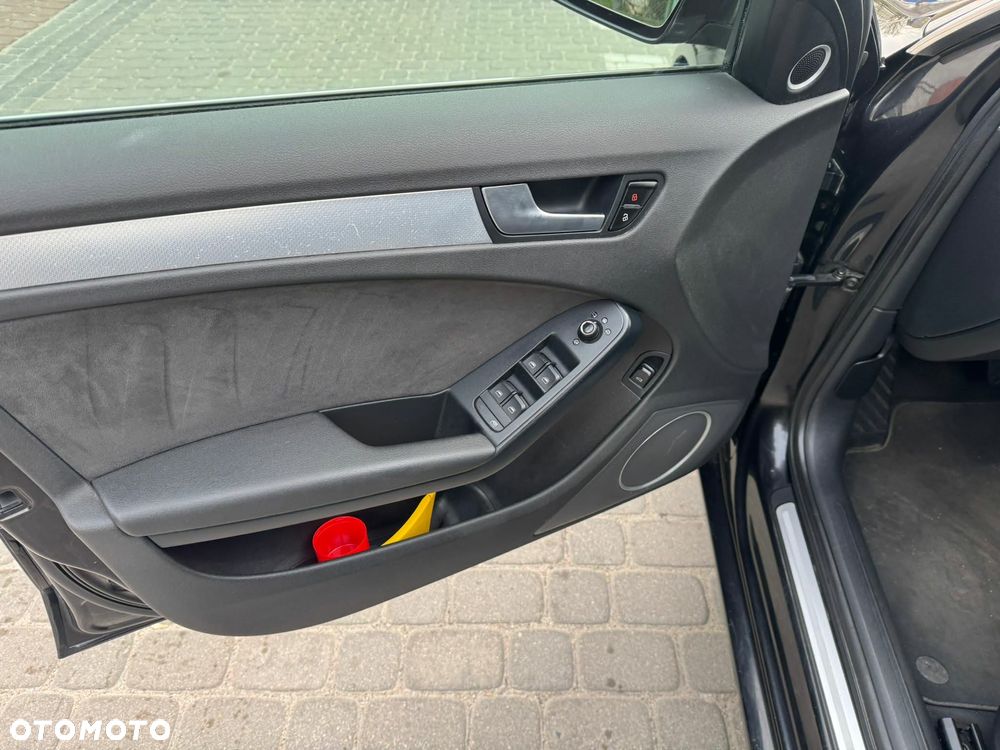Audi A4 Limousine - 10