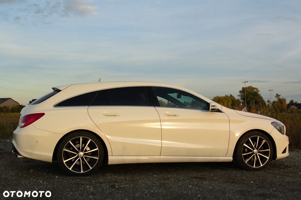 Mercedes-Benz CLA 200 7G-DCT - 9