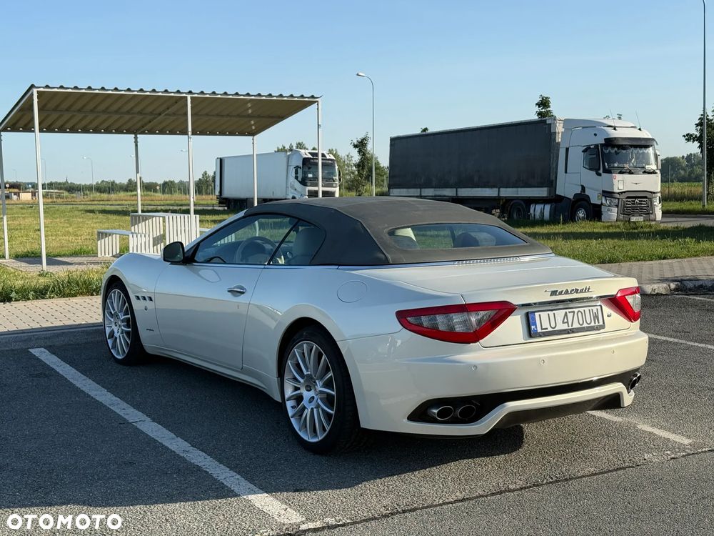 Maserati GranCabrio - 7