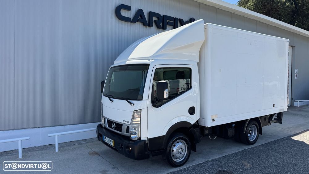 Nissan Cabstar C/ Plat. Elevatória NT 400 3.0 dCi - 10