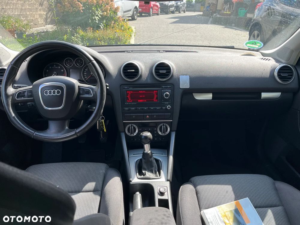 Audi A3 Sportback 1.8 TFSI Attraction - 8