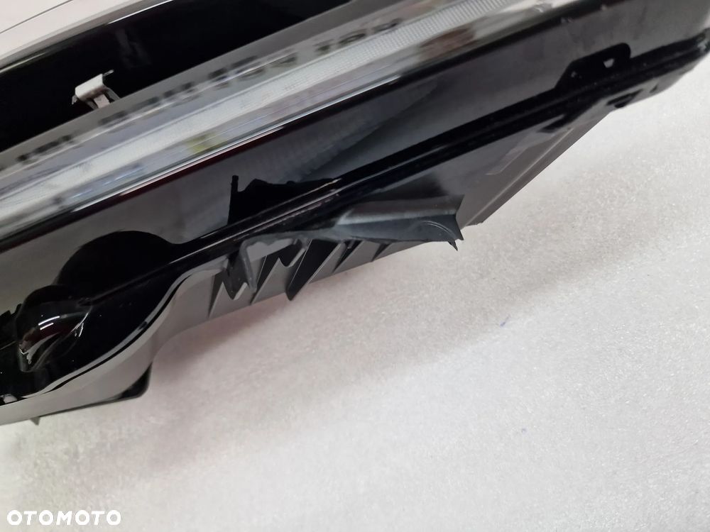 RENAULT MEGANE IV E-TECH ETECH PRAWA LAMPA LED / DRL PRZEDNIA PRZÓD , NR 266009083R , SPRAWNA , POSIADA PRZETWORNICE , NR AUKCJI H209 - 13