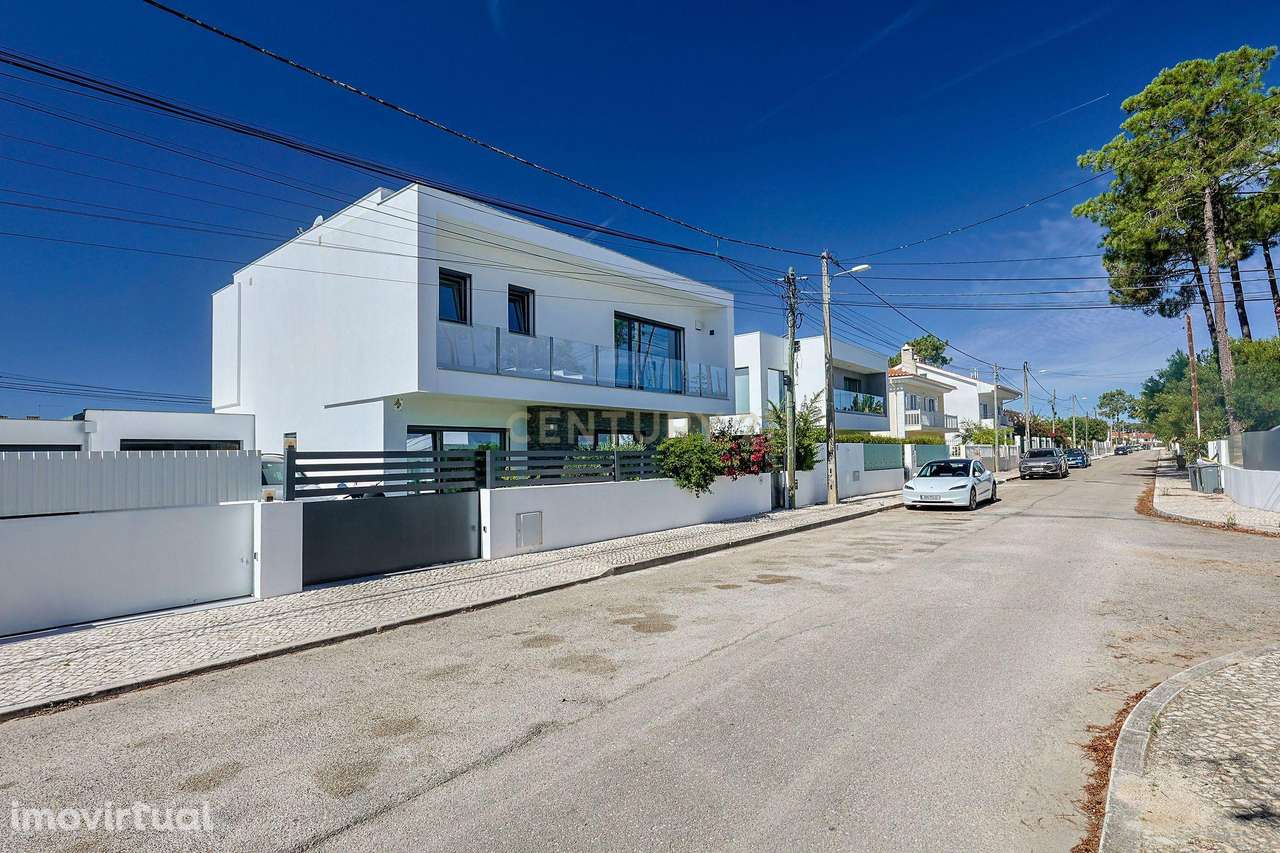 Moradia nova Aroeira, Charneca de Caparica - T3+1 Luxuoso - Grande imagem: 3/41