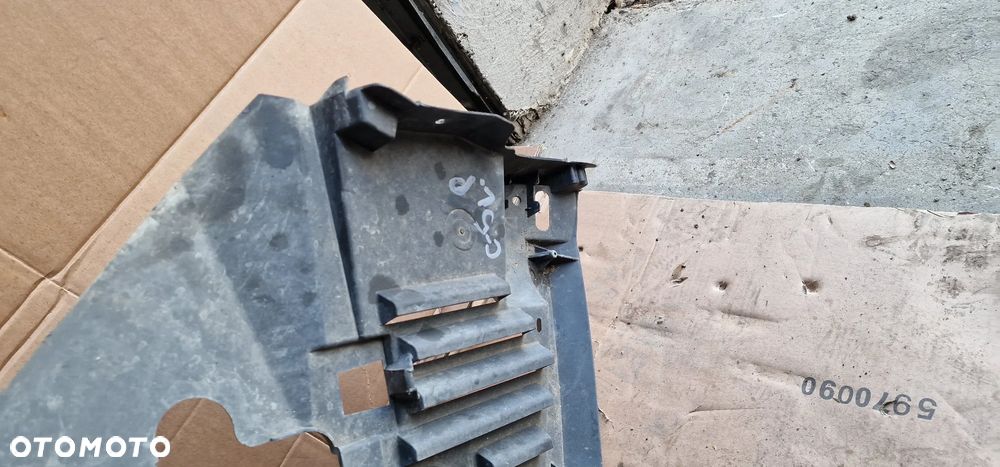 Osłona płyta pod zderzak przód Citroen C5 III 9688137680 9688137380 - 7