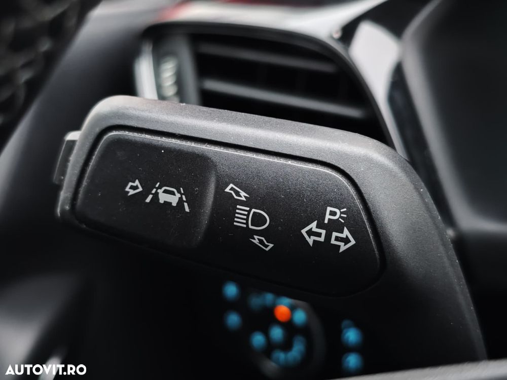 Ford Fiesta 1.0 EcoBoost Trend Connected - 32